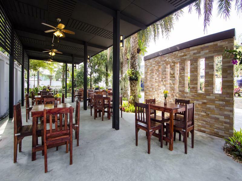 Phu Places Bang Saen Exterior photo